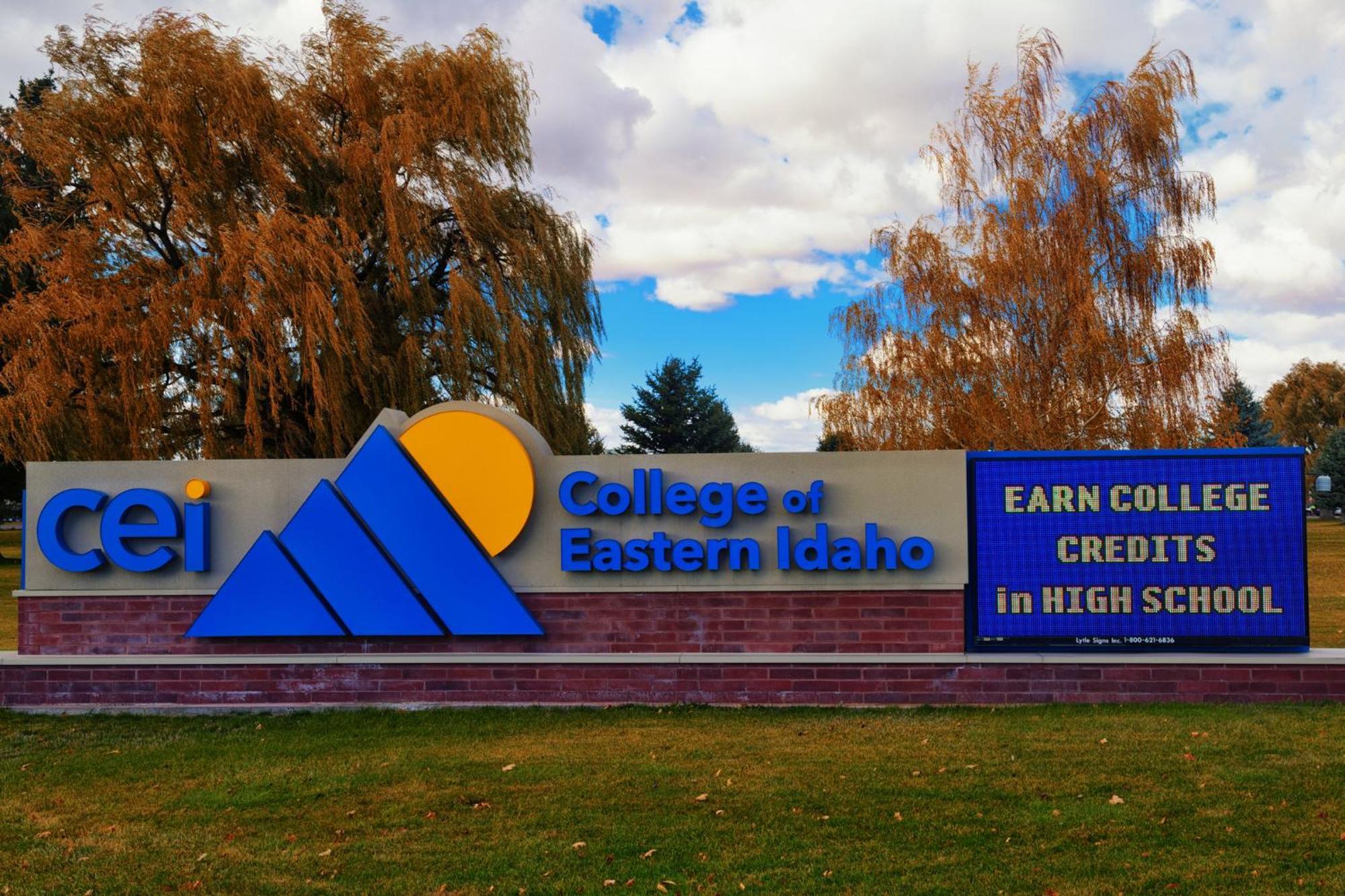 Holiday Inn Express Hotel & Suites Idaho Falls By Ihg Exteriör bild