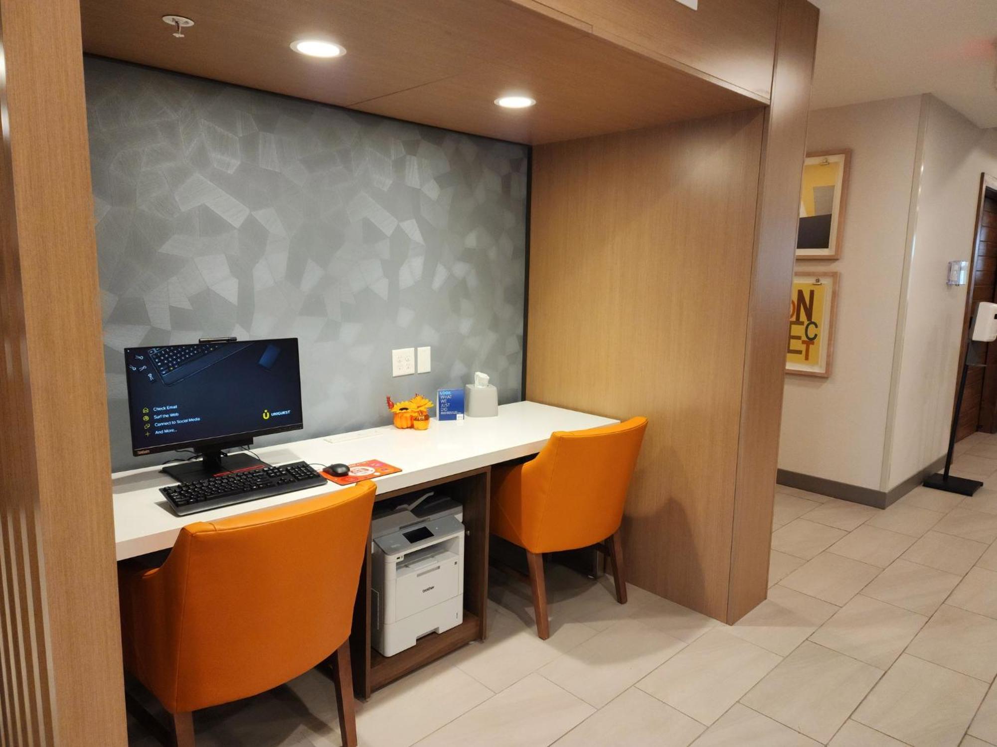 Holiday Inn Express Hotel & Suites Idaho Falls By Ihg Exteriör bild