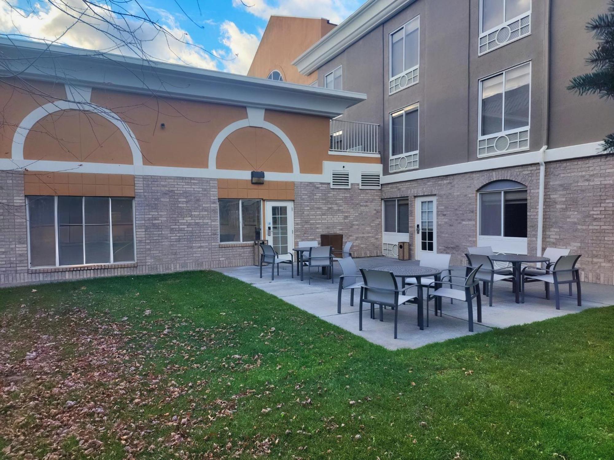 Holiday Inn Express Hotel & Suites Idaho Falls By Ihg Exteriör bild