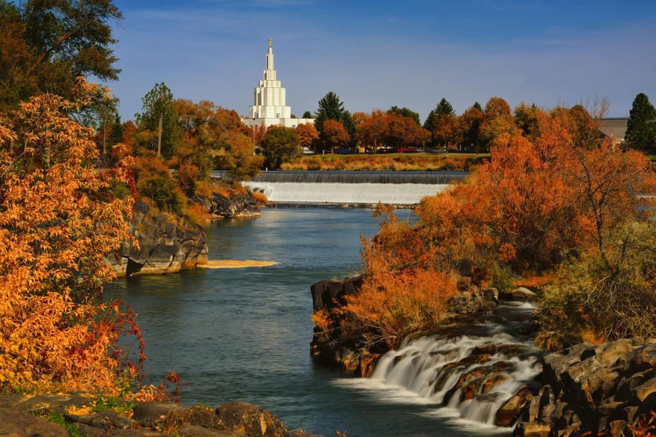 Holiday Inn Express Hotel & Suites Idaho Falls By Ihg Exteriör bild